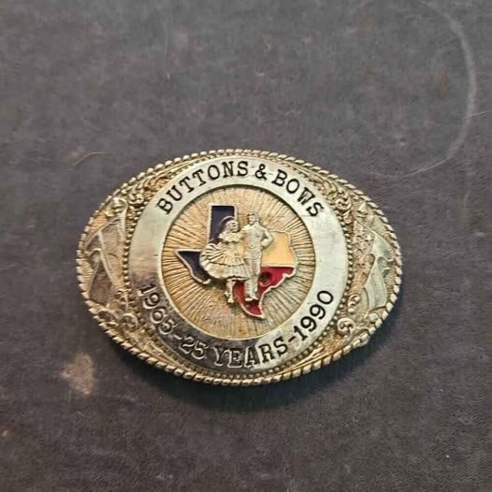 commemorative belt buckle  "Buttons & Bows" organization celebrating 25 years
